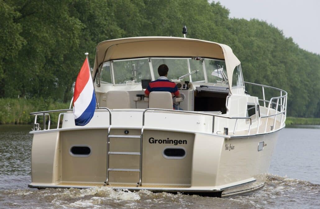 Moet je een vaarbewijs hebben om een jacht te huren? Alle regels op een rij